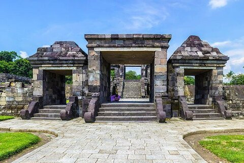 Menjelajahi Pesona Keindahan Candi Ratu Boko Sleman, Yogyakarta