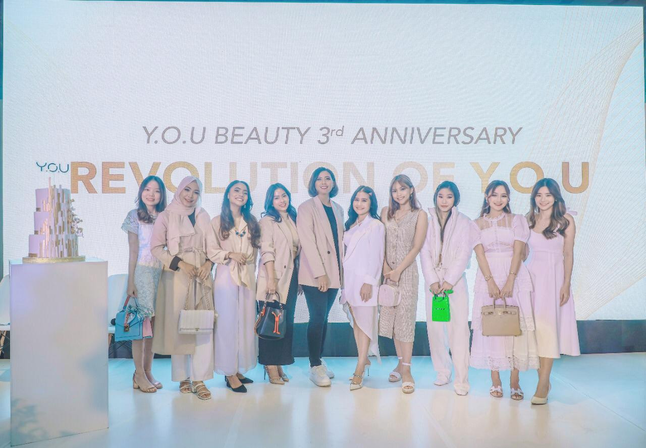 Anniversary Ke-3, Y.o.u Beauty Usung Tema "Revolution Of Y.o.u"