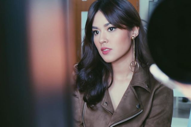 Cara Memilih Anting Berdasarkan Bentuk Wajah