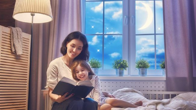 Jangan Lupa Bacakan Anak Buku Sebelum Tidur, Ini Manfaatnya