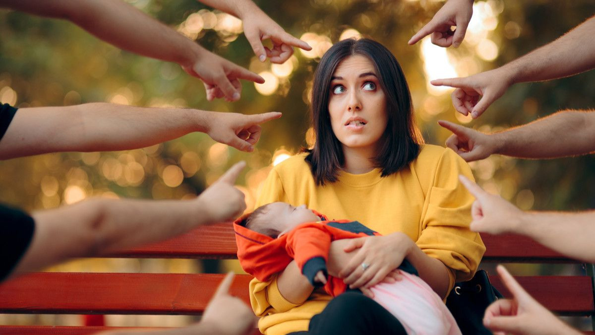 Mom Shaming, Ini 5 Bentuk Kritik yang Sering dialami Para Ibu