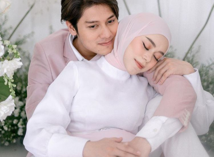 Alami Kontraksi Dini, Lesti Kejora Lahirkan Bayi Prematur