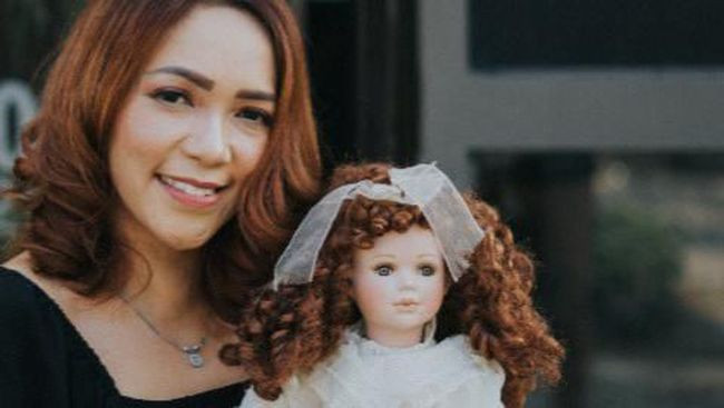 Mengenal spirit doll, boneka arwah yang viral