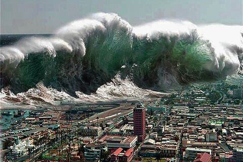 Waspada! Ini 7 Tanda Tsunami Yang Harus Diperhatikan
