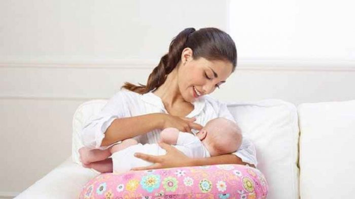 Moms, Ketahui 5 Manfaat Asi Bagi Bayi
