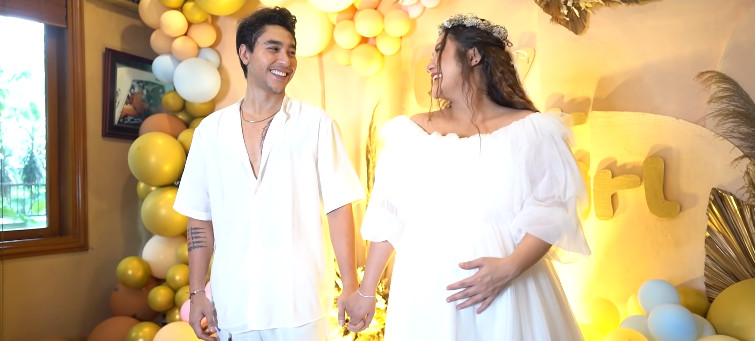 Siti Badriah Adakan Baby Gender Reveal Anak Pertama di Rumah