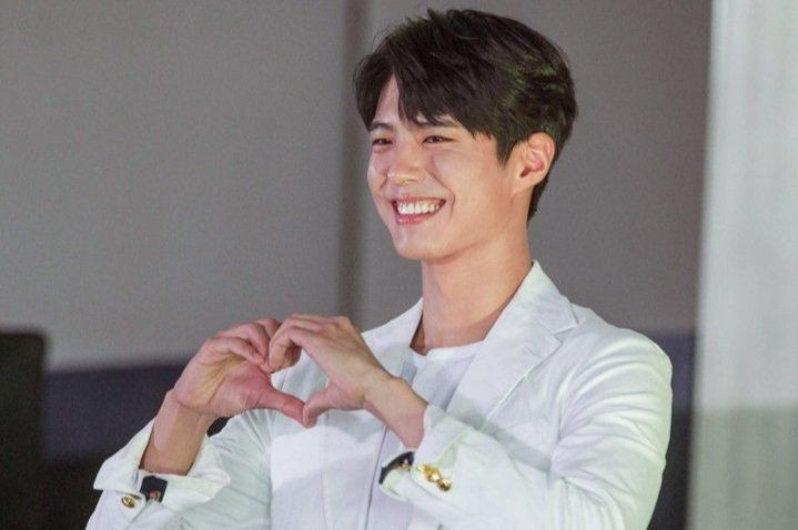 Penggemar Senang, Park Bo Gum Resmi Selesaikan Wajib Militer Lebih Awal