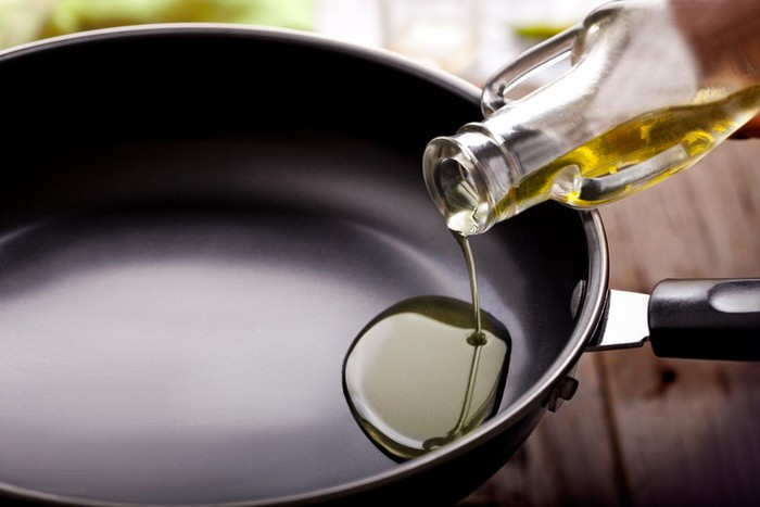 Tips Hemat Menggunakan Minyak Goreng Supaya Tidak Mudah Habis