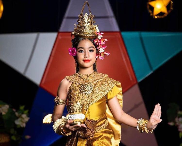 Kenalan dengan Jenna Norodom, Putri Kerajaan Kamboja yang Mirip Lisa BLACKPINK