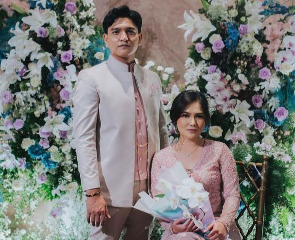 Selamat, Pemain FTV Masayu Clara Resmi Lamaran dengan Qausar Yudana