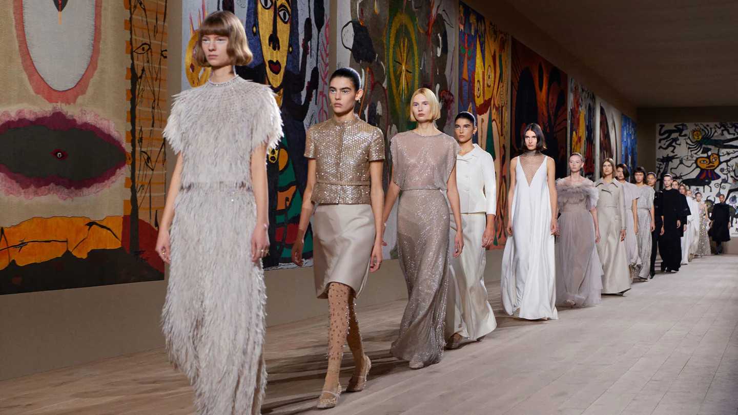Ajang Fesyen Bergengsi, Apa Itu Paris Fashion Week?