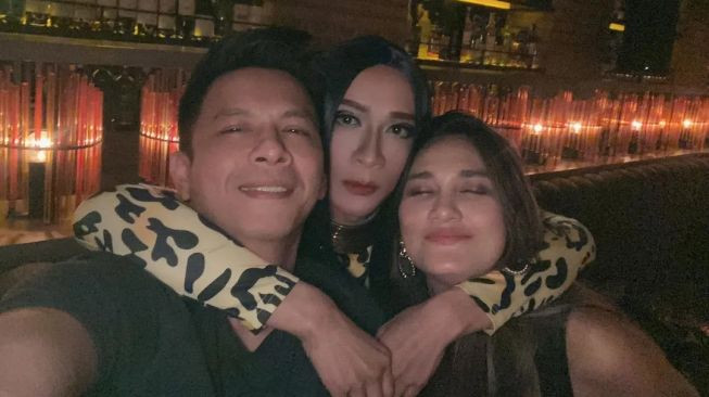 Foto Bareng Ariel NOAH dan Luna Maya, Aming: Jodoh Pasti Bertemu