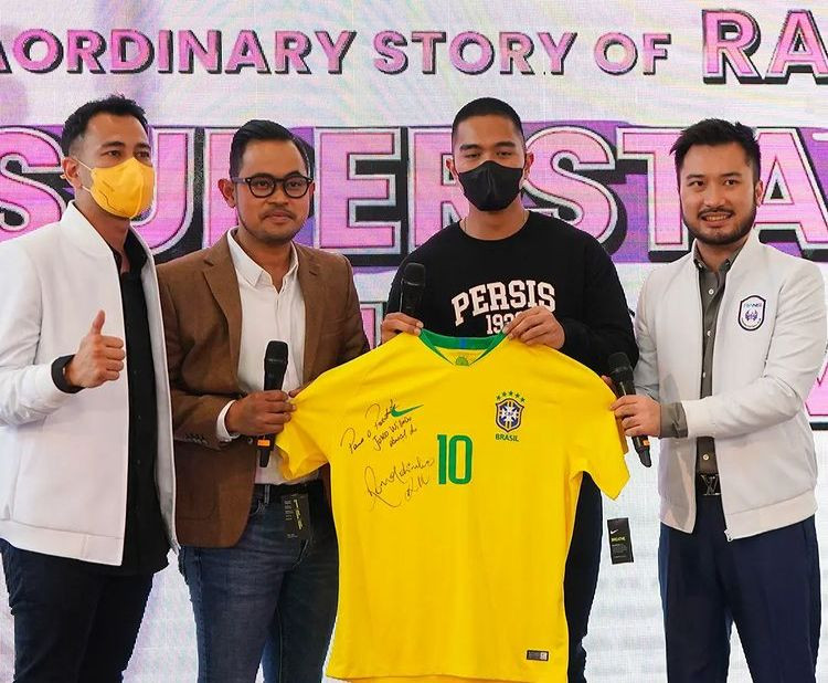Raffi Ahmad Datangkan Pesepak Bola Ronaldinho Untuk Rans Cilegon Fc