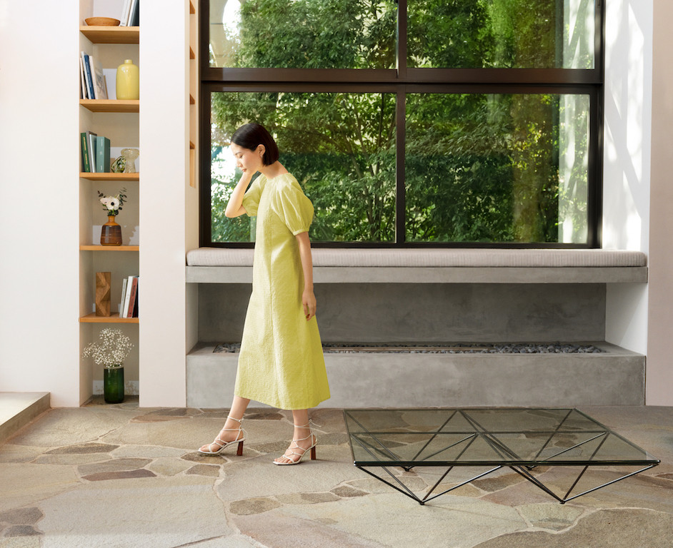 Cocok untuk Berbagai Gaya, UNIQLO Luncurkan Koleksi Gaun bersama Hana Tajima