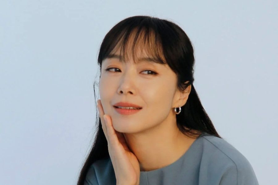 Kecelakaan Saat Syuting, Aktris Jeon Do Yeon Alami Cedera Kepala