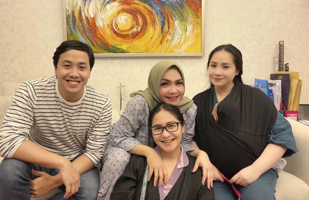 Ibunda Nagita Slavina Dan Suami Gagal Mediasi, Proses Sidang Cerai Tetap Jalan