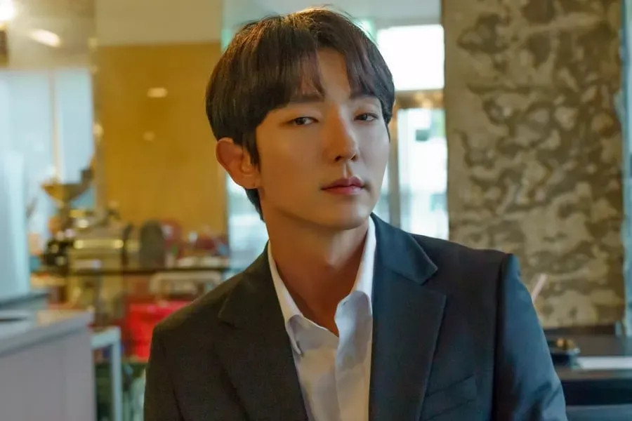 Lee Joon Gi Terpapar Covid-19, Syuting K-Drama “Again My Life” Ditunda