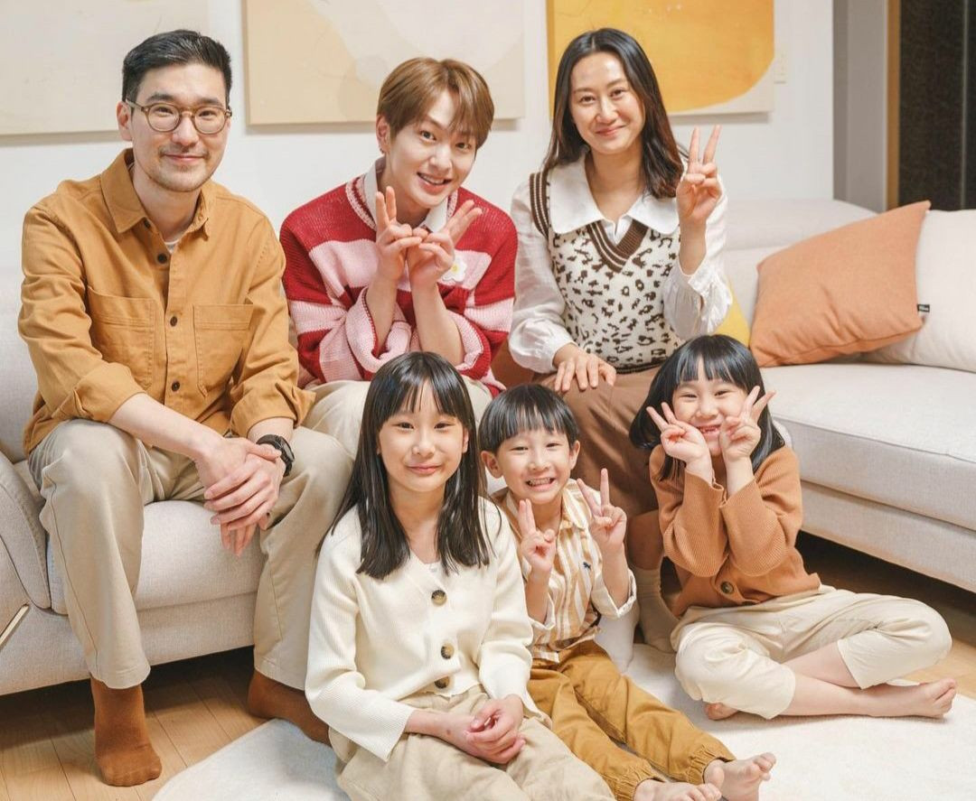 Berkunjung Ke Rumah Kimbab Family, Onew Shinee Akui Ketagihan Sambal Lalapan