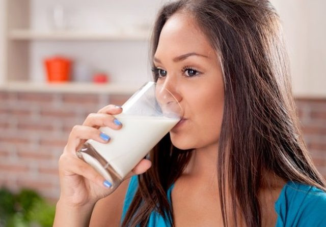 Bisa Dikonsumsi Semua Kalangan Usia, Ini 5 Manfaat Minum Susu Setiap Hari