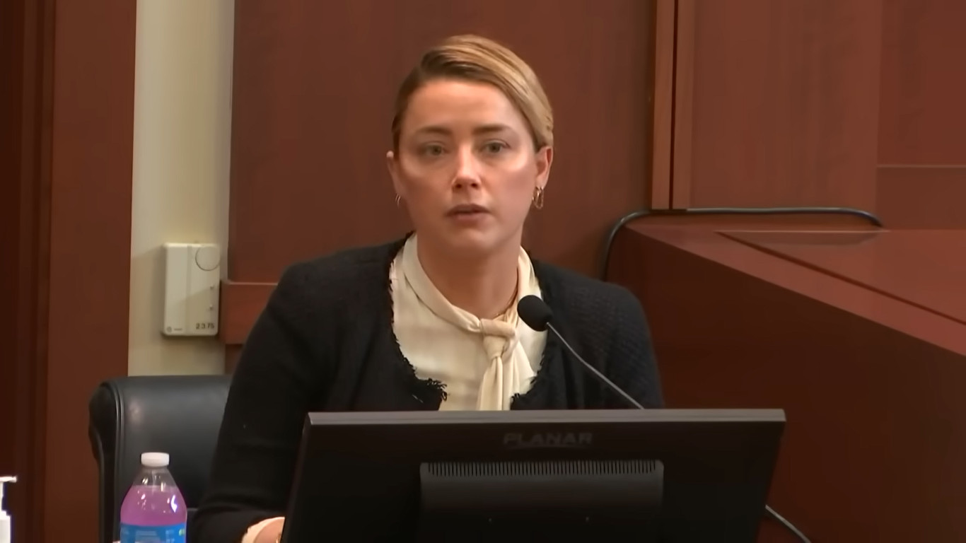 Amber Heard Sebut Kate Moss di Pengadilan, Johnny Depp Malah Diuntungkan