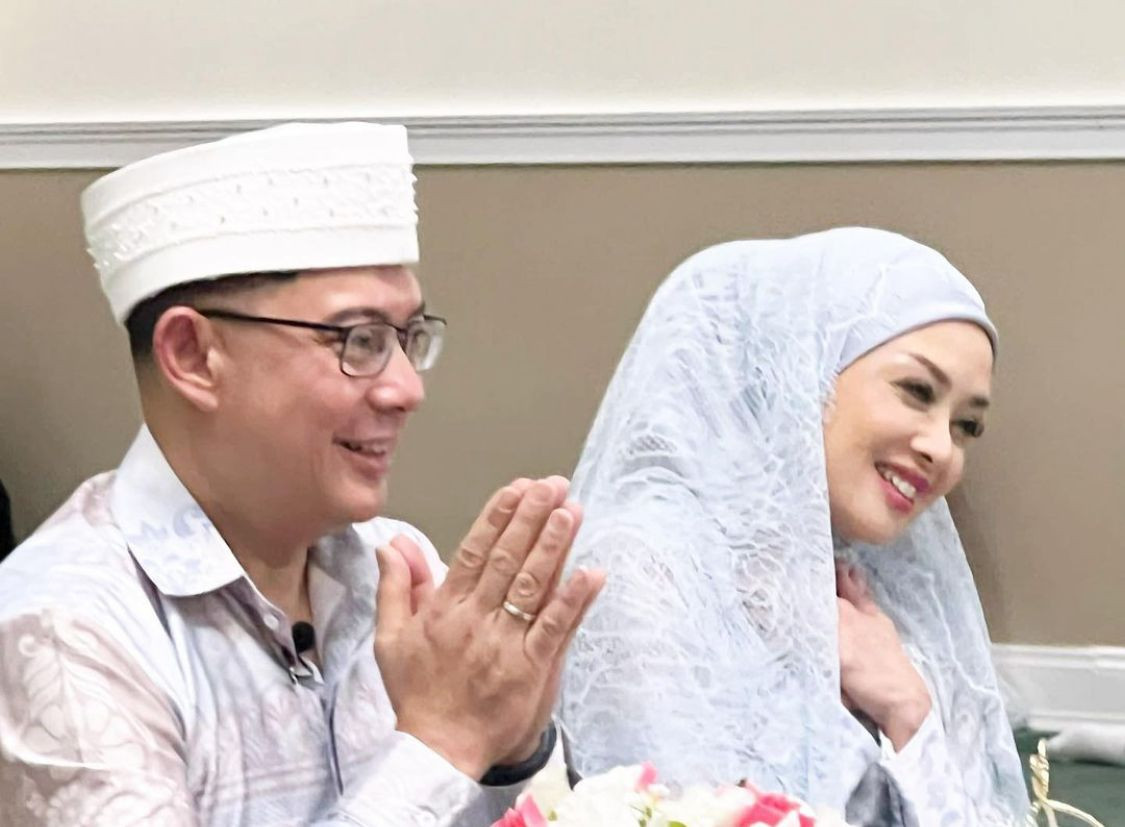 Terry Putri Resmi Menikah dengan Sahabatnya Derly Darmawan