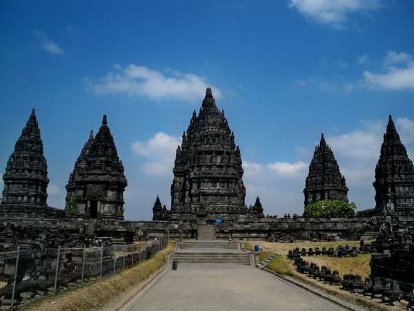 7 Wisata Candi Di Yogyakarta Yang Tak Kalah Indah Dengan Borobudur