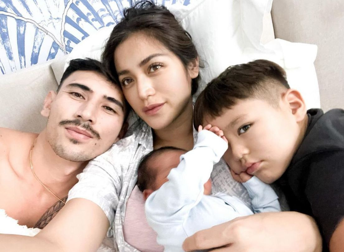 Rayakan Sebulan Kelahiran, Jessica Iskandar Bagikan Foto Dan Nama Sang Bayi