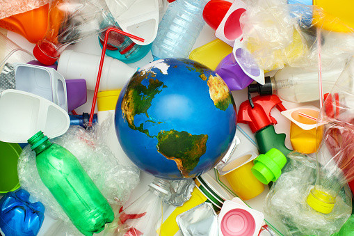 Mulai Dari Sendiri, Begini Tips Kurangi Sampah Plastik