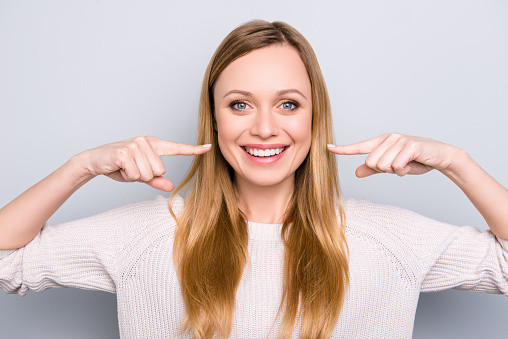 Terbukti Ampuh, Simak 5 Tips Memutihkan Gigi Secara Alami