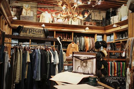 Jangan Langsung Pakai, Ini 5 Tips Mudah Mencuci Baju dari Thrift Shop