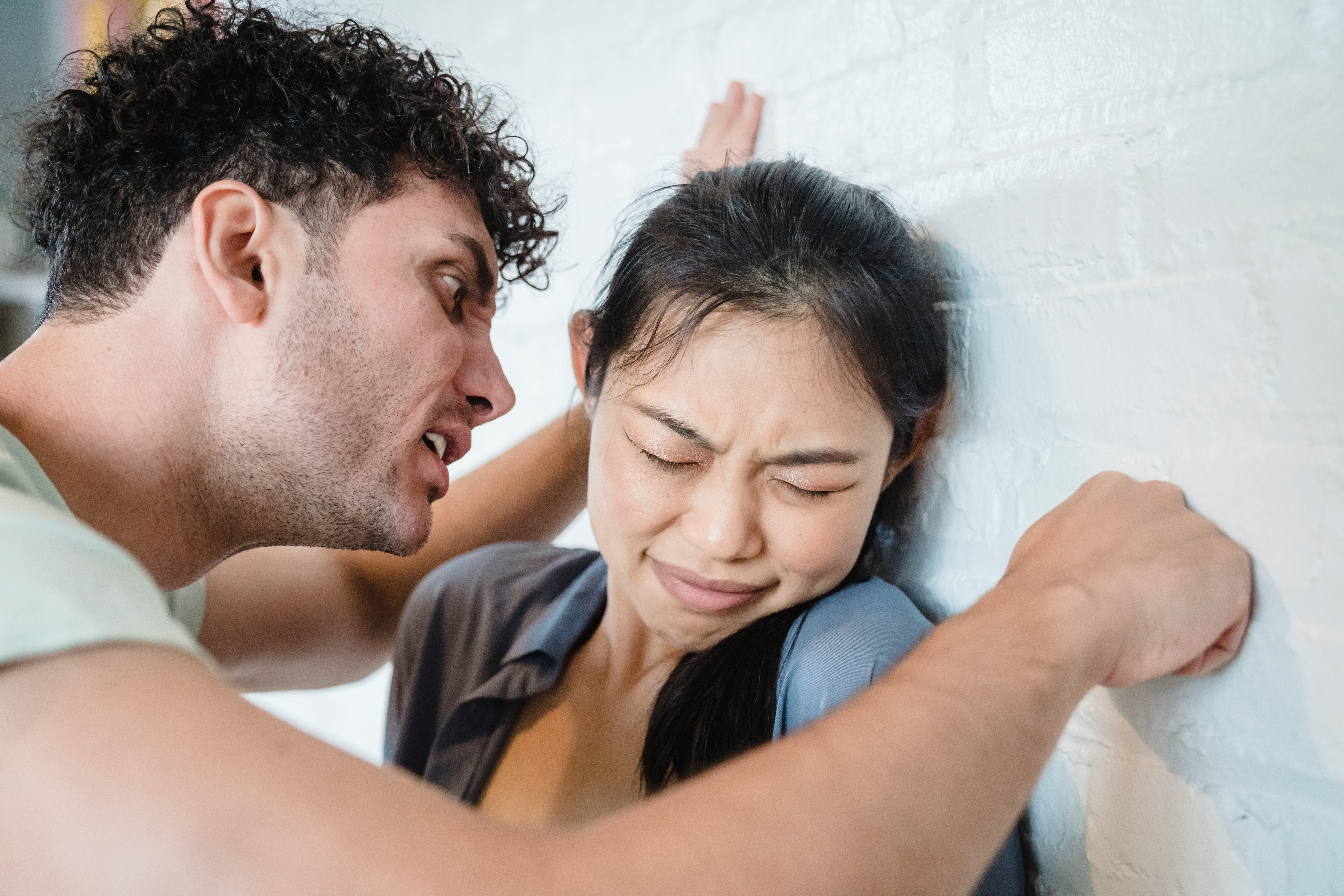 5 Alasan Seseorang Bertahan Dengan Hubungan Asmara Yang Toxic