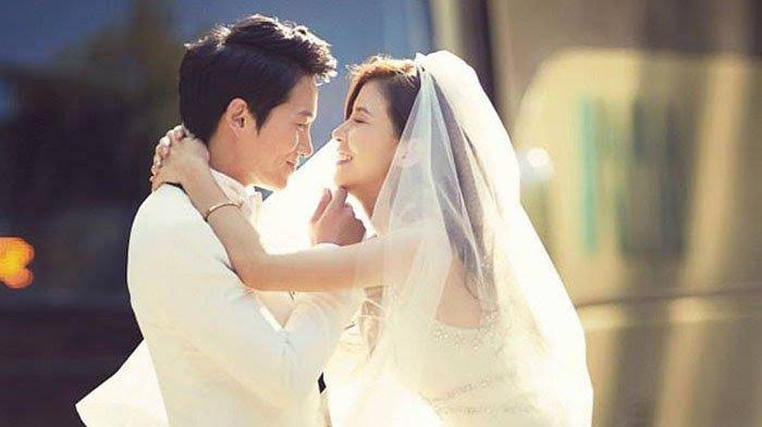 Awet Banget! 5 Fakta Pernikahan Lee Bo Young Dan Ji Sung