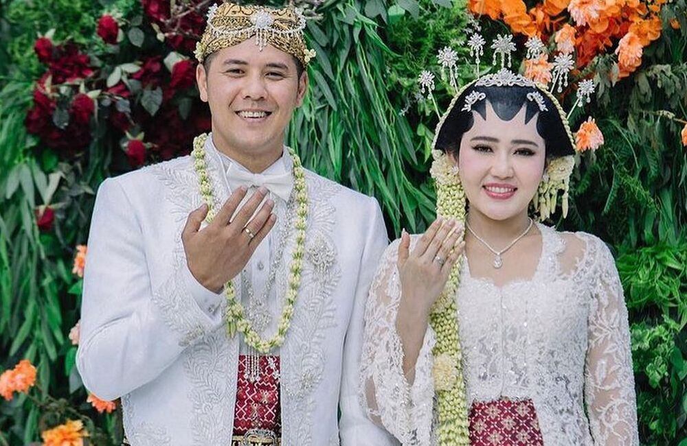 Lepas Lajang, Intip 6 Potret Anggun Via Vallen Selama Rangkaian Prosesi Pernikahan