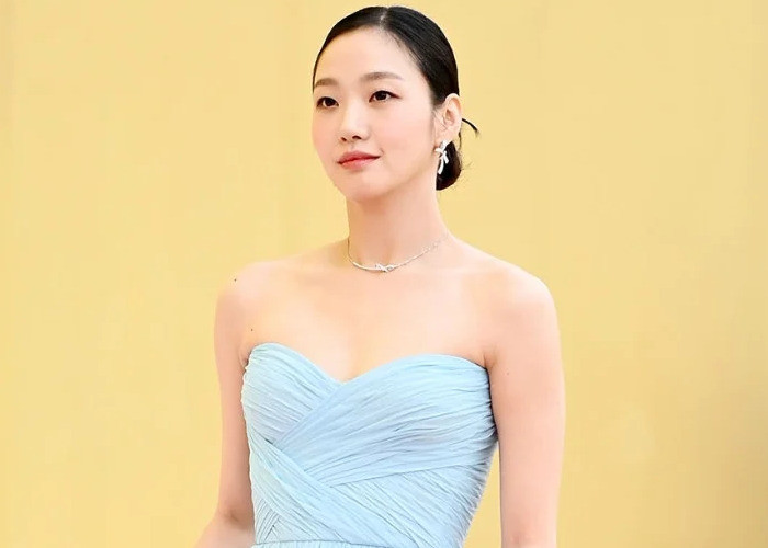 Profil Kim Go Eun, “Best Leading Actress” Versi “1St Blue Dragon Series Awards”
