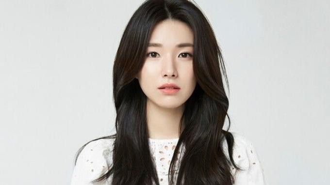 Jebolan Model, Intip Potret Shin Ha Young Pemeran Drama "Extraordinary Attorney Woo"