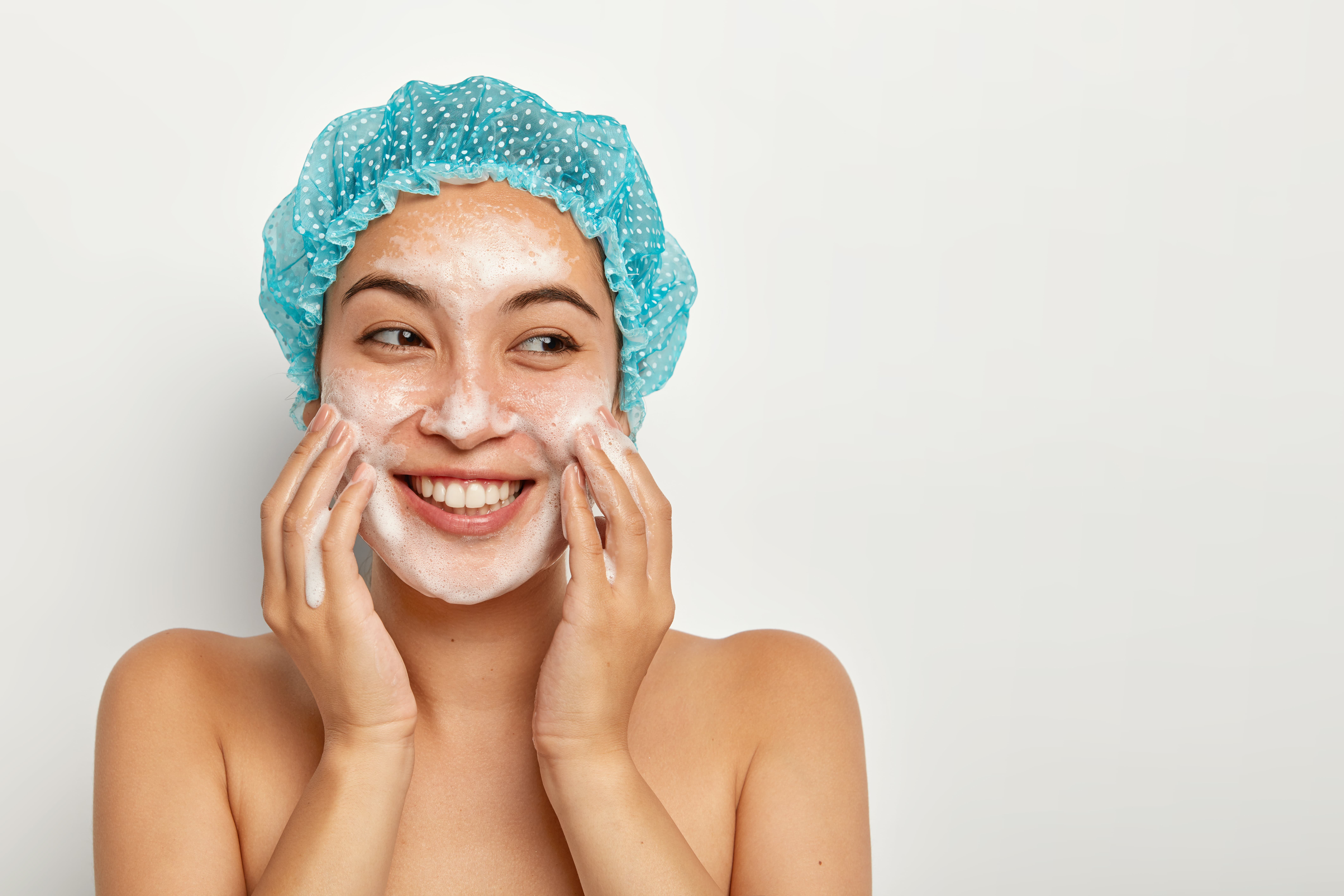 5 Pilihan Facial Wash Untuk Kulit Kering, Tertarik Coba Yang Mana?