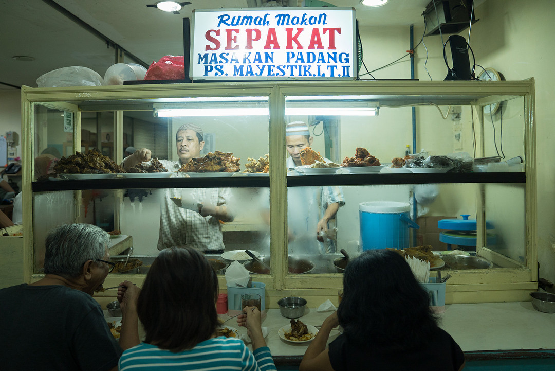 Tak Lekang Oleh Waktu, Ini 7 Tempat Makan Legendaris Di Jakarta