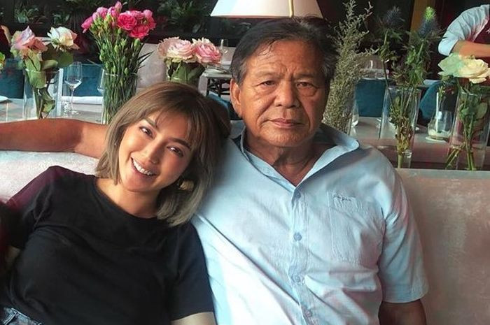 Khawatirkan Kasus Penipuan Sang Anak, Ayah Jessica Iskandar Masuk Rumah Sakit