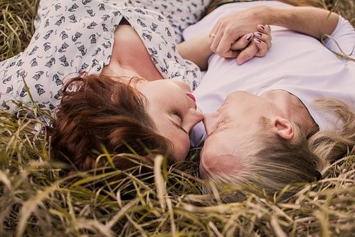 Tambah Erat Hubungan! Ini 5 Ide Kencan Untuk Suami Dan Istri