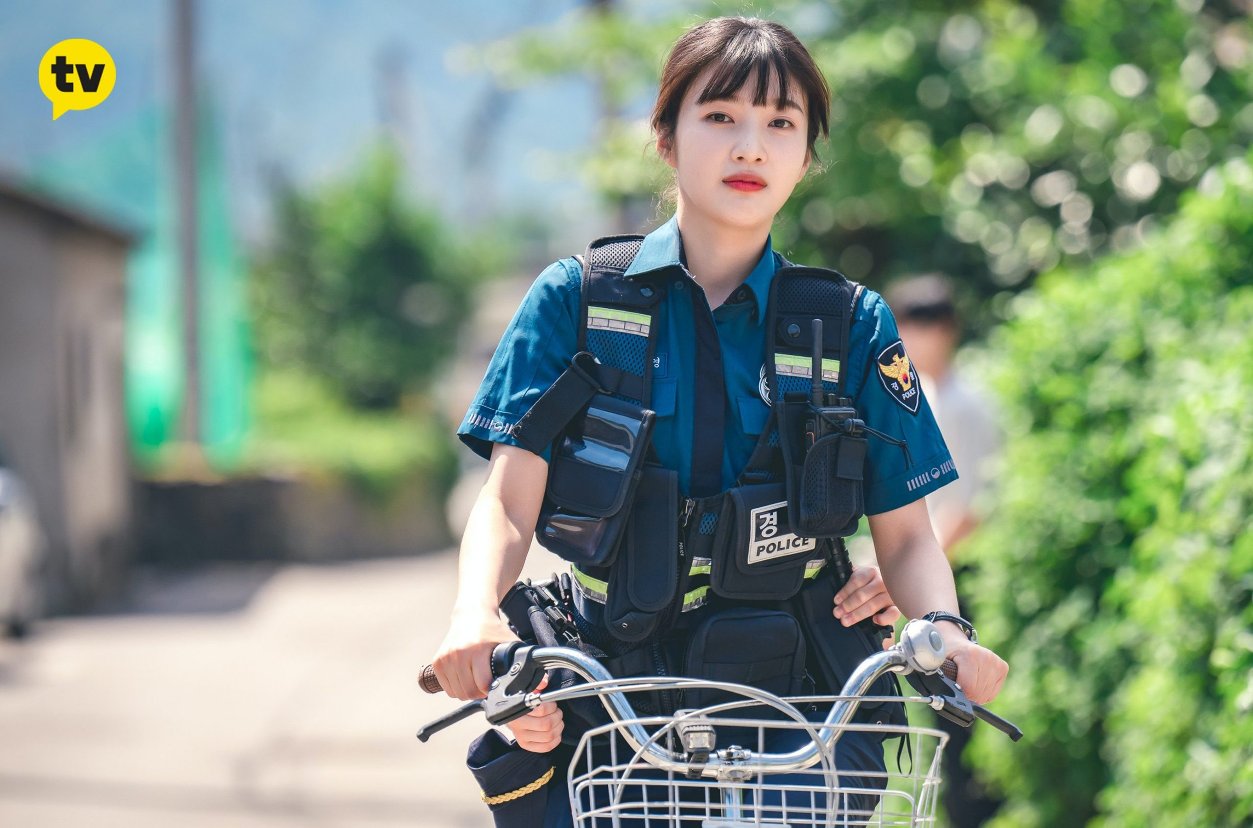 Bintangi Drama Terbaru "Unexpected Country Diary’", Joy Redvelvet Jadi Polisi Gemar Membantu