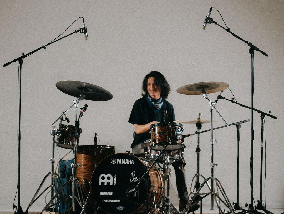 Profil Ray Prasetya, Drummer Muda Berbakat Yang Cium Bcl Di Atas Panggung