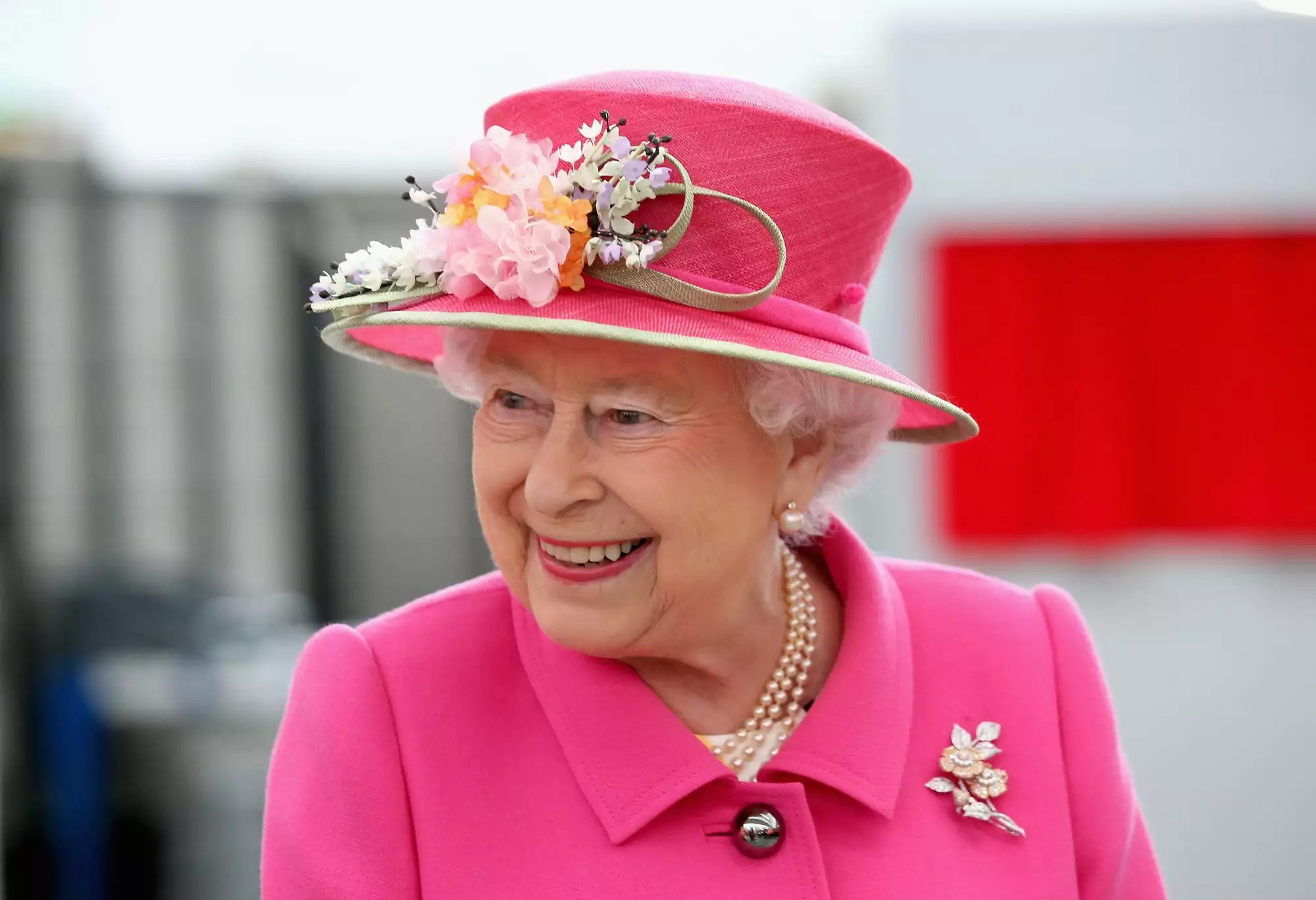 Ratu Elizabeth Ii Sering Kenakan Outfit Cerah? Ini Alasannya