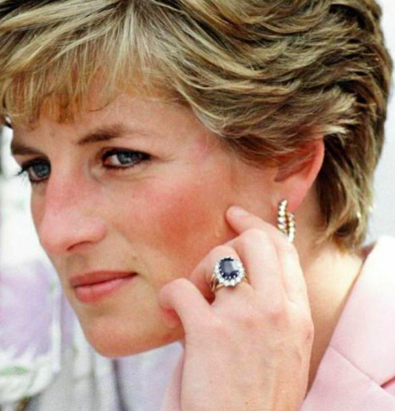 Ketahui Tentang Batu Permata Safir, Salah Satu Perhiasan Fenomenal Lady Diana