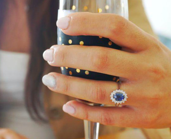 Kecantikan Perhiasan Blue Sapphire Yang Tak Ketinggalan Zaman
