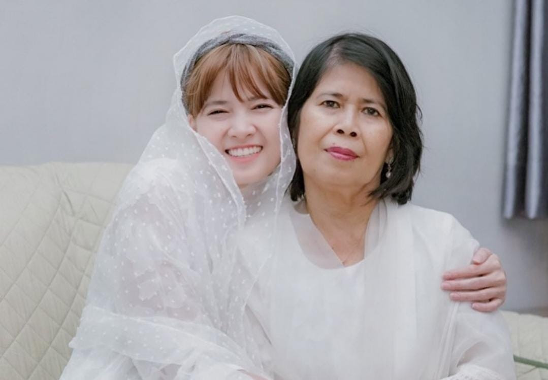 Berderai Air Mata, Chika Jessica Ungkap Permintaan Sang Ibunda yang Sedang Sakit Kronis