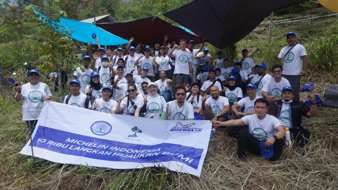 Michelin Indonesia Tanam Total 6.000 Bibit Pohon untuk Reforestasi