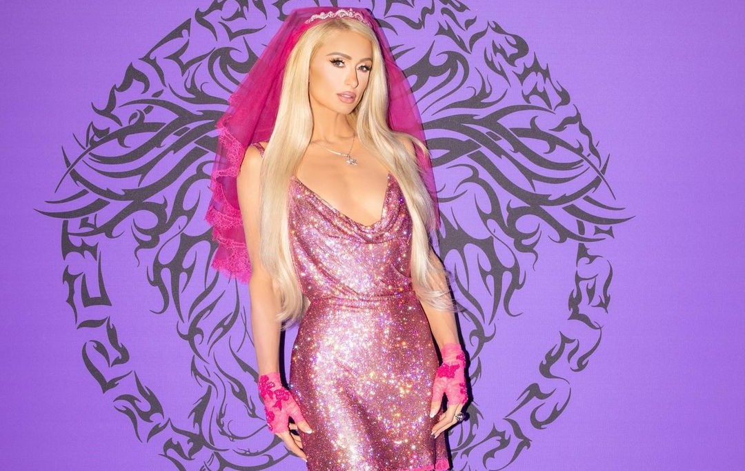 Paris Hilton Bagikan Pengalaman Pahit Saat Alami Pelecehan Seksual
