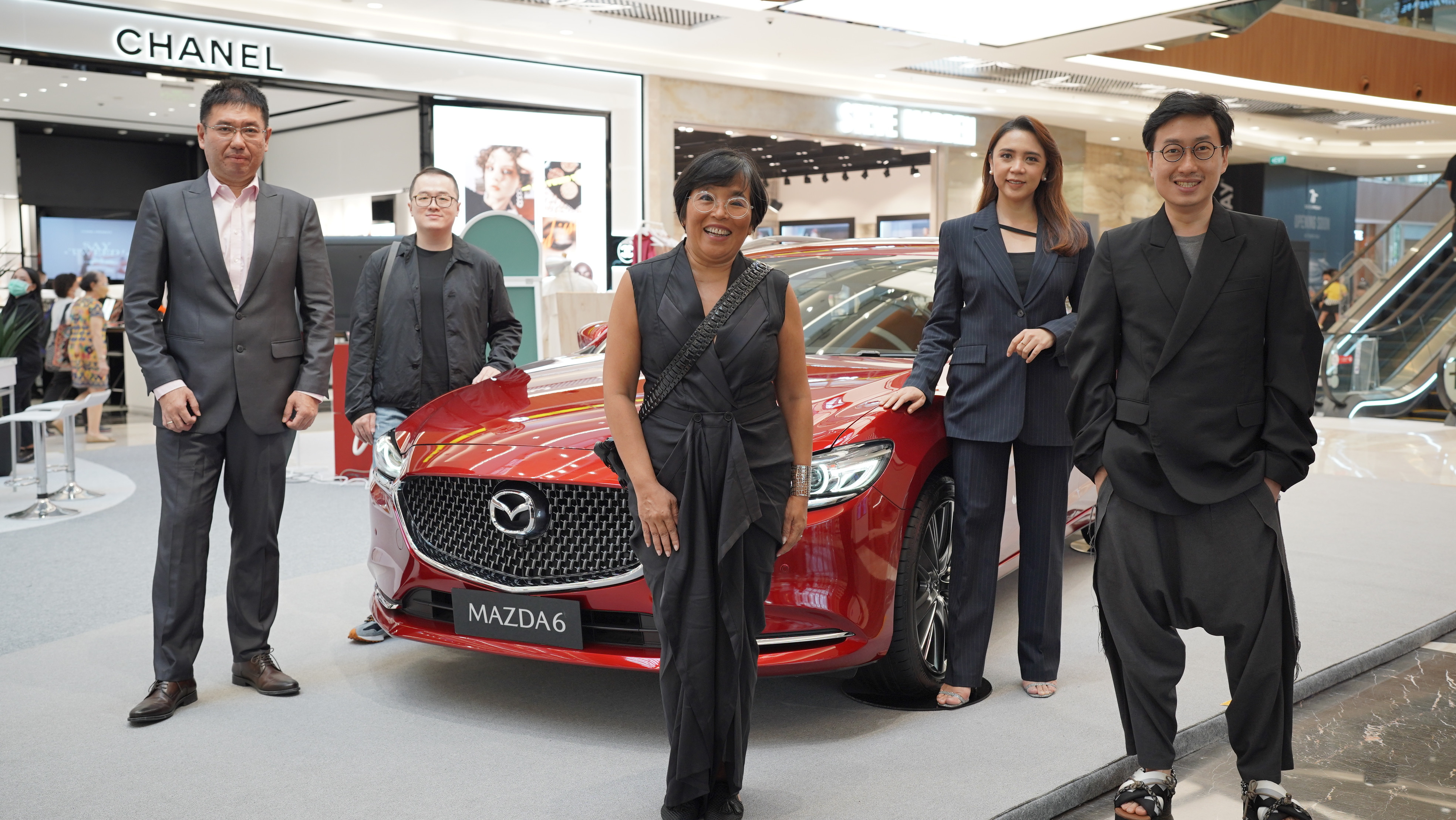 Gandeng 2 Desainer, Mazda Bangun Sinergi Otomotif Dan Fashion Di Jfw 2023