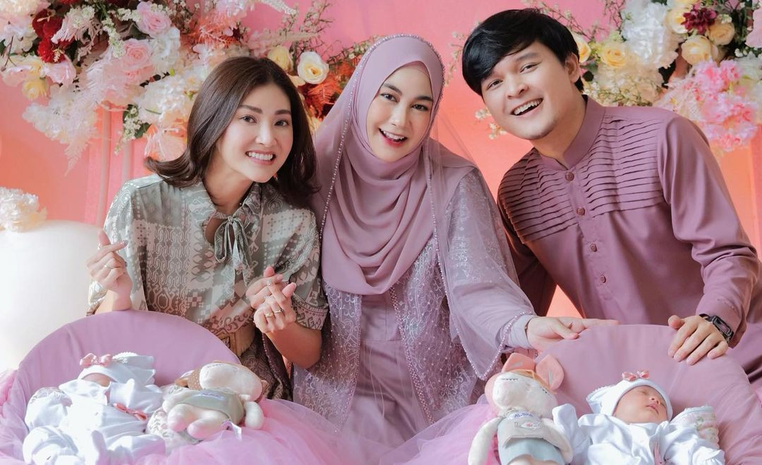 Sempat Gabung Girlband Cherrybelle, Sarwendah Hadiri Acara Akikah Anak Kembar Anisa Rahma