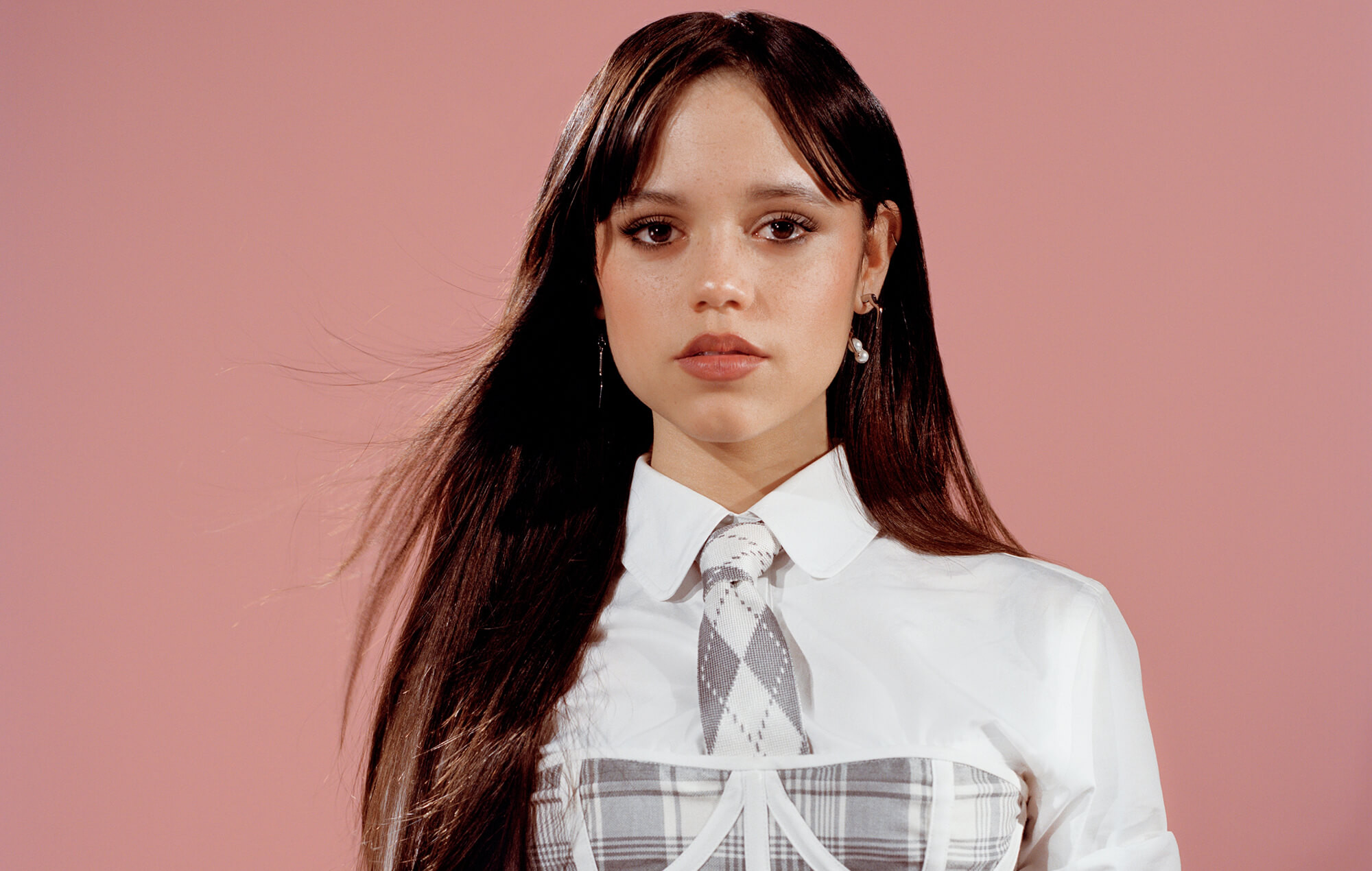 5 Fakta Jenna Ortega, Bintang Serial “Wednesday” Yang Disebut Kembaran Lesti Kejora